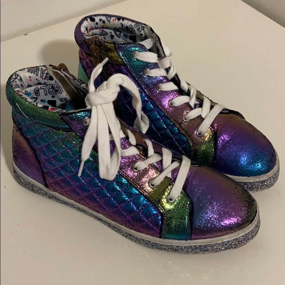 STEVE MADDEN Iridescent Color Sneakers size 5